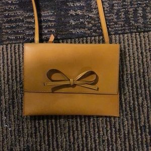 Gap Small Bow Crossbody